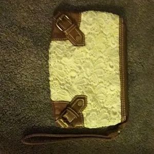 NWOT Maurices Clutch